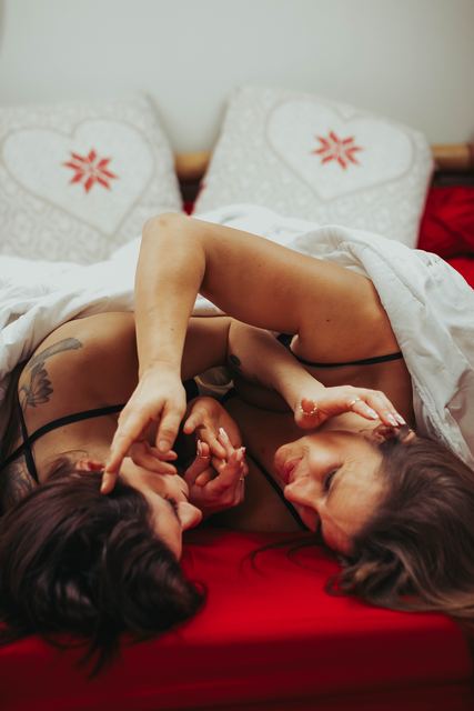 Photographie boudoir en duo, photo 23